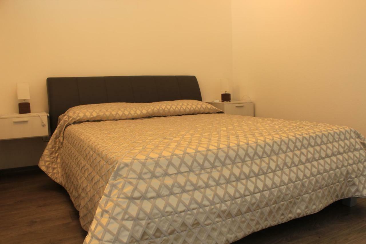 Vista Mare Apartment Lanusei Bagian luar foto