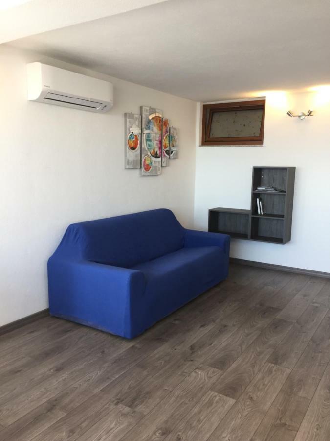Vista Mare Apartment Lanusei Bagian luar foto
